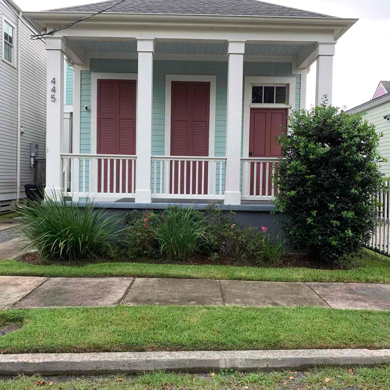 Flower bed weeding — customer yard